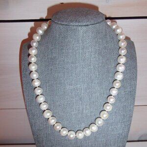 Fresh Water Pearl Necklace - 10 mm- 17 Inches